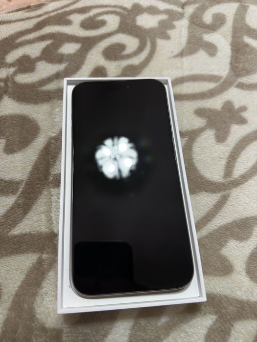 Iphone 15 pro max Като нов!!