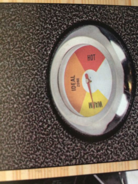 Нова пещ за пица на барбекю, на въглища или газ.