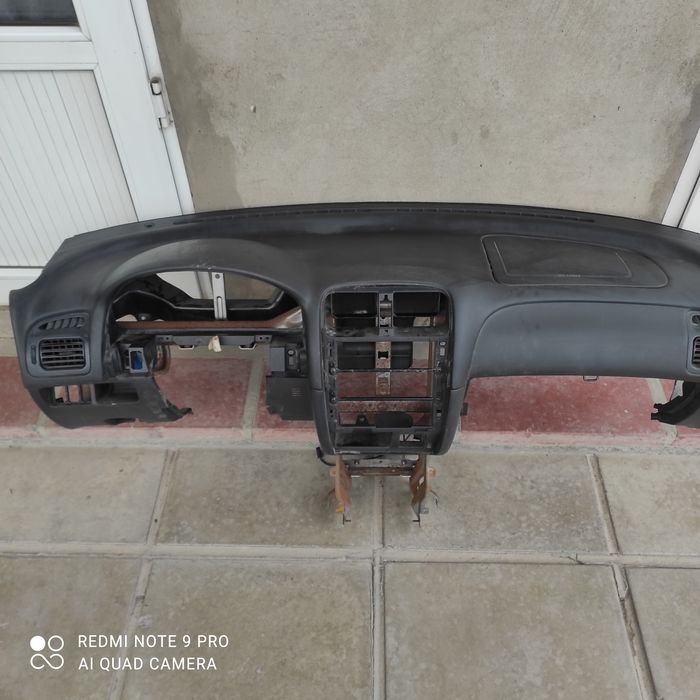 Продам панель на Мазда 626 птичка