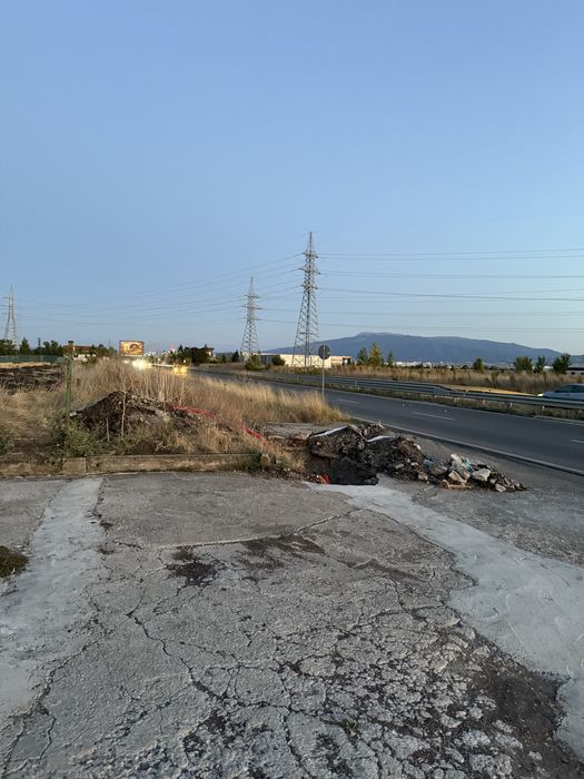 Дава се под наем Парцел в София, Надежда 1 - 1500 кв.м за 1530 € - Снимка #2