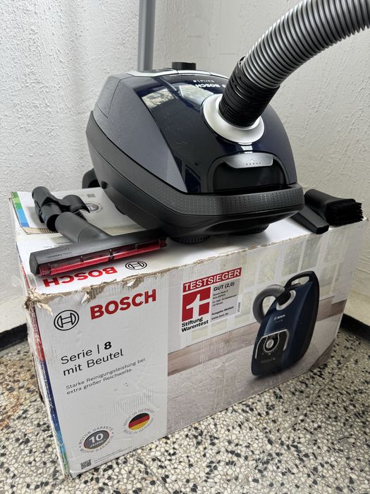 Прахосмукачка с Торба Bosch Series 8 BGL8XPER 700W, Тиха, XXL Накрайници, Дълъг Кабел!