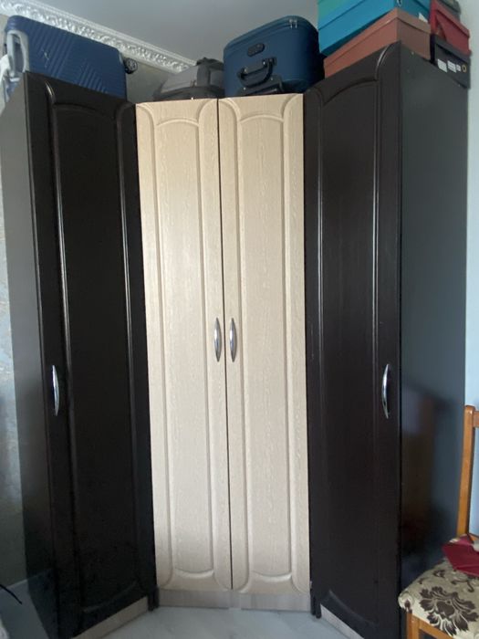 Продам угловой шкаф и кровать