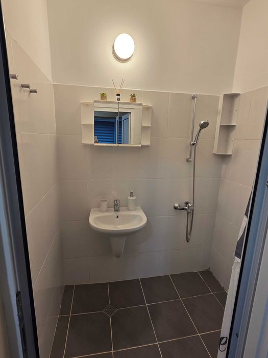 Дава се под наем Тристаен апартамент в София, Лозенец - 75 кв.м за 770 € - Снимка #15