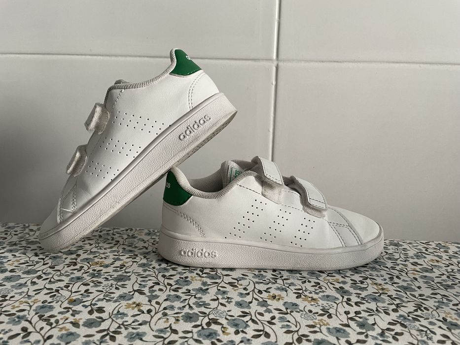 Pantofi sport Adidas nr 27