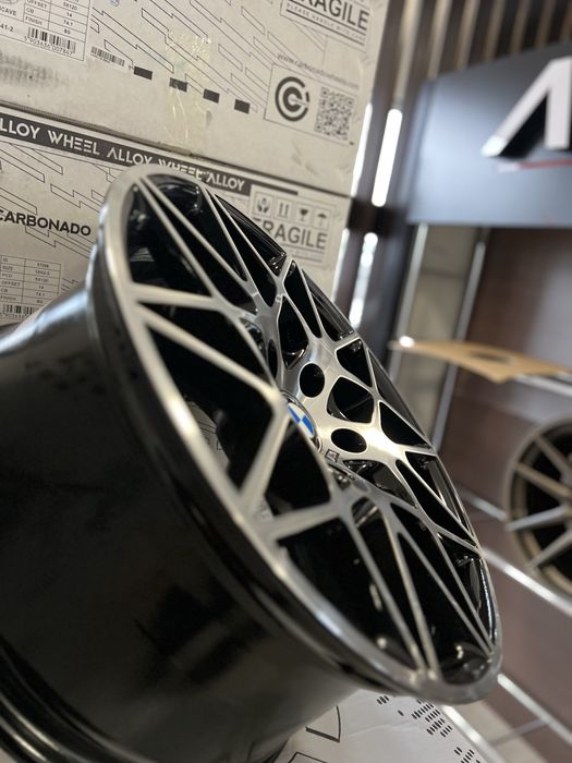 Jante noi R18 pt Bmw seria 2 3 4 5 6 7 5x120 stil M4 f10 f30 f32 f33