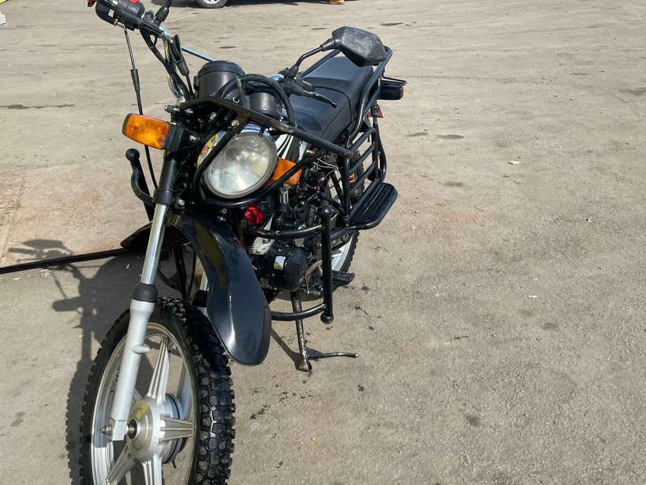 Продам яки 200 куб