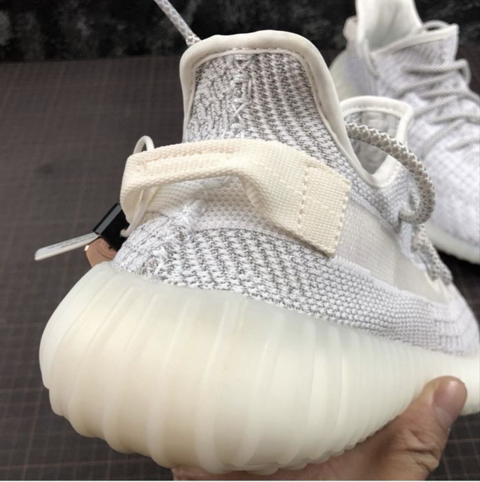 Yezzy 350 noi cu cutie