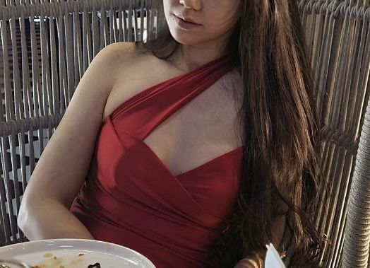 Вечернее платье, ярко красное в пол