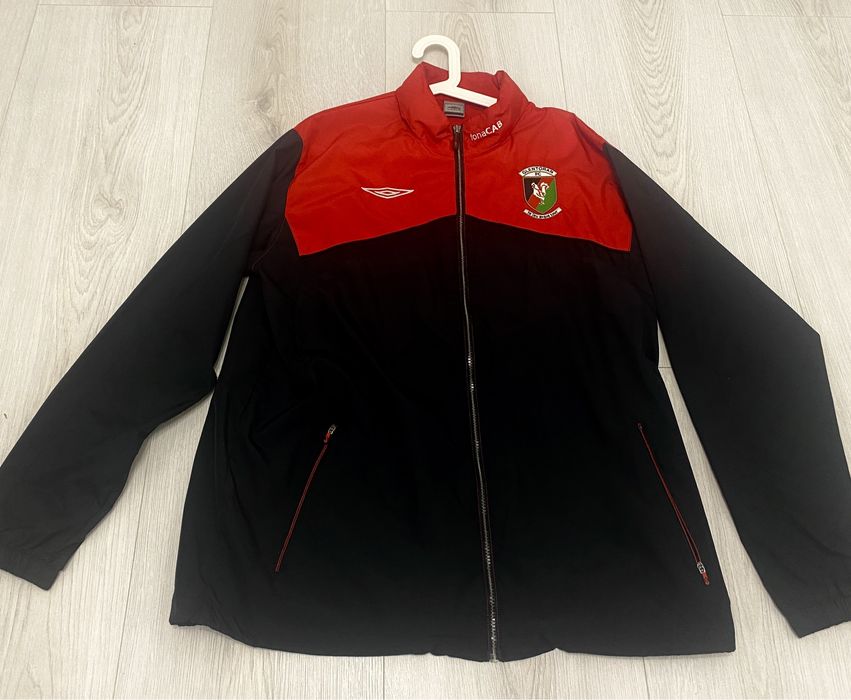 Geaca umbro glentoran belfast XL