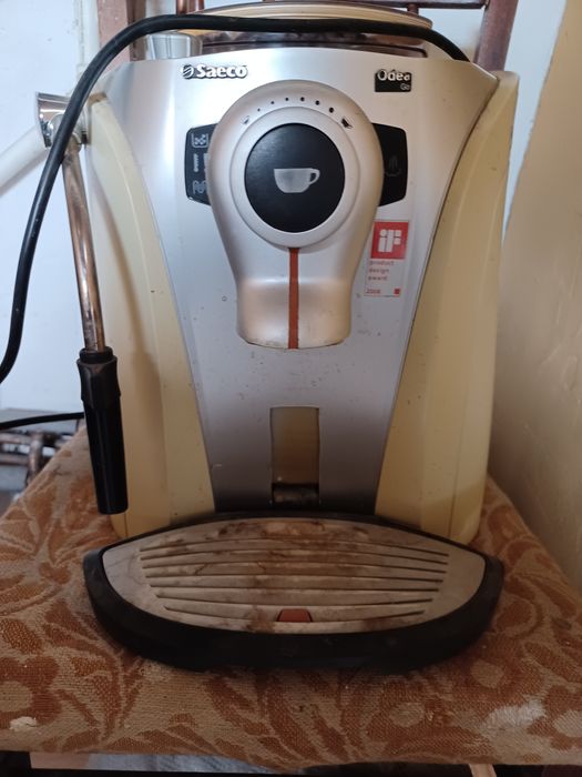 Vând aparat de cafea Saeco Odea Go