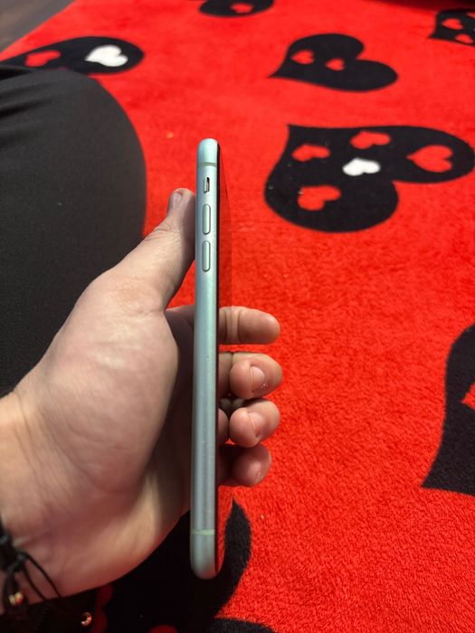 iPhone 11 64 GB preț negociabil