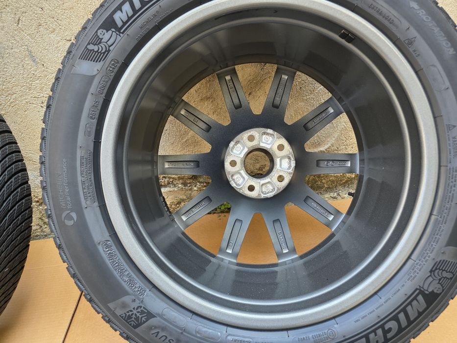 AUDI Q7 зимни гуми и оригинални джанти 285/45/ R20
