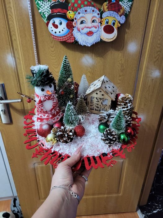 Decoratiuni de Craciun lucrate manual