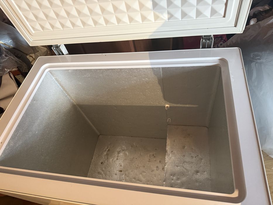 Продается б/у морозильник,