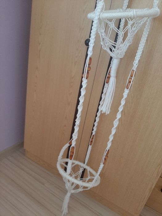 Ръчно плетена висулка за саксии