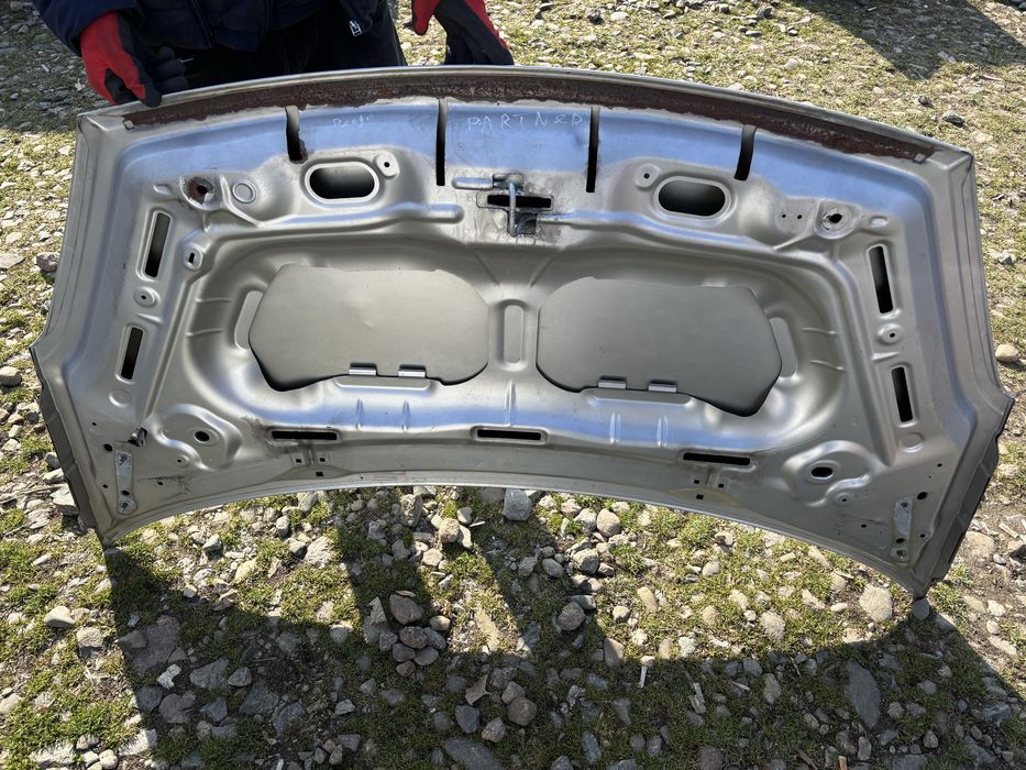 Капак Peugeot Partner