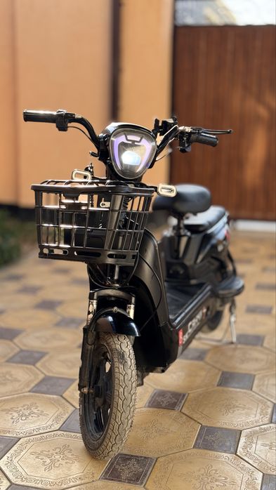 Продам электроскутер SK-8