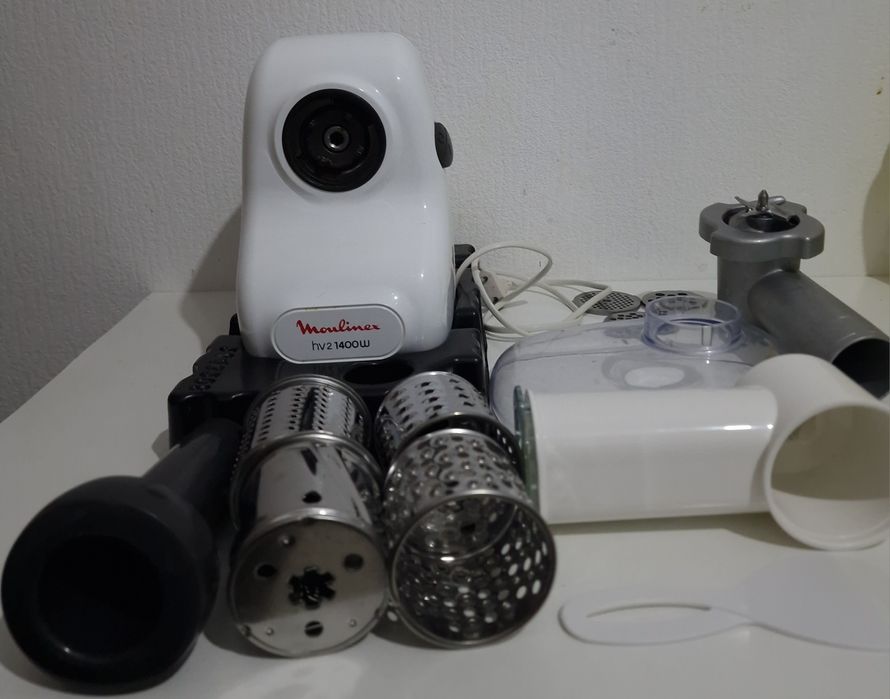 Продам мясорубку Moulinex Hv2