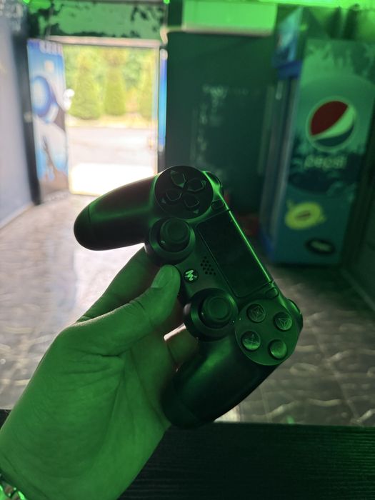 Jostik ps4 arginal yangi
