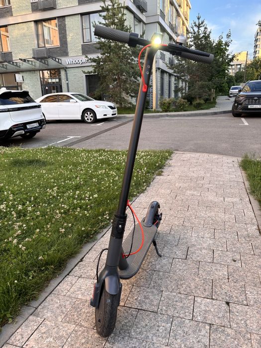 электросамокат Xiaomi M365