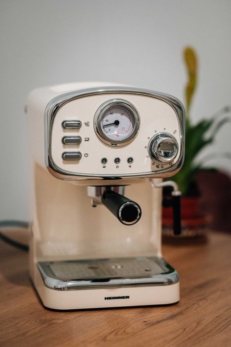 Espressor manual Heinner HEM-1100CR Retro