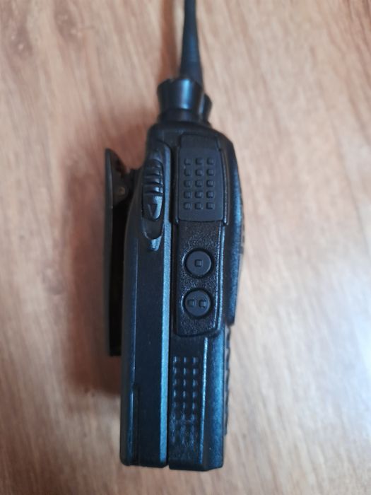 Stație radio emisie recepție 136-175 Mhz,350-390 Mhz,400-470 Mhz