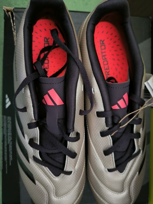 Бутонки Predator чисто нови 46 номер