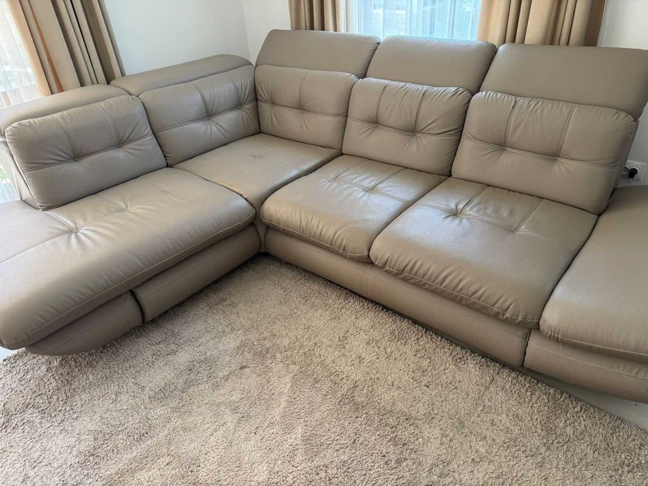 Colțar living model deosebit