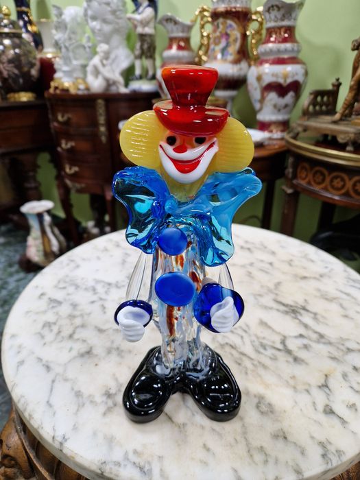 Прекрасна антикварна колекционерска фигура клоун мурано