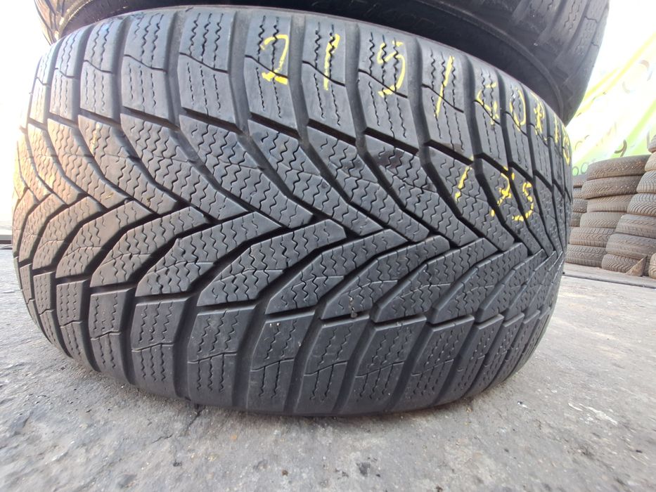 2 anvelope iarna 215/40r18 Nexen Montaj Gratuit