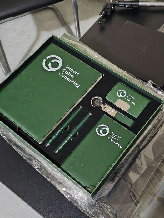 Корпоративные подарочные наборы с логотипом