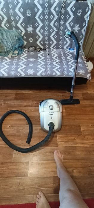 Пылесос Vestel  в рабочем состоянии