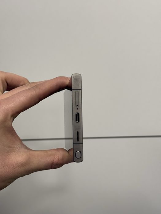 Продавам перфектен Samsung S24 ULTRA