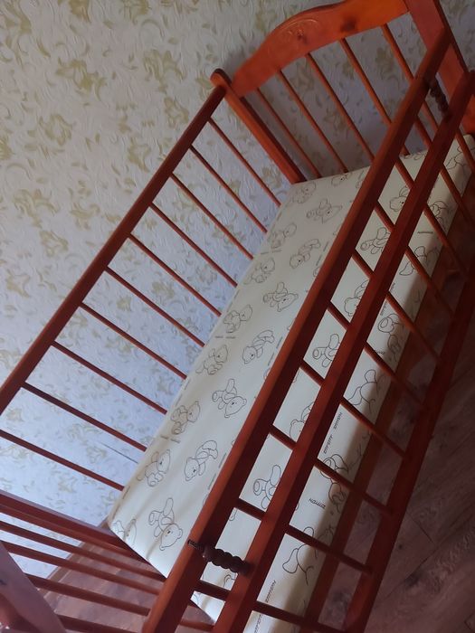 Детская кроватка