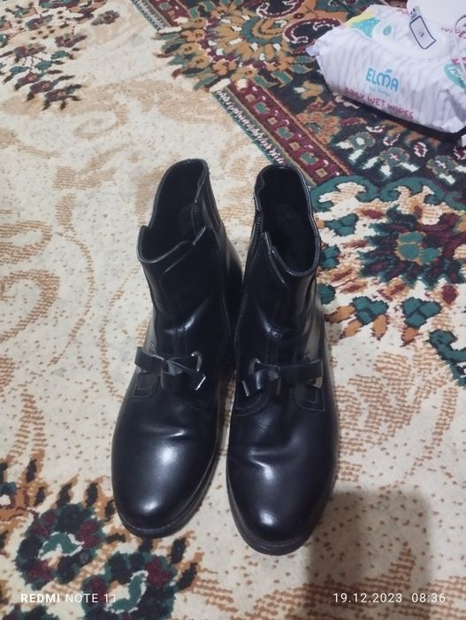 Oyoq kiyim 38 razmer