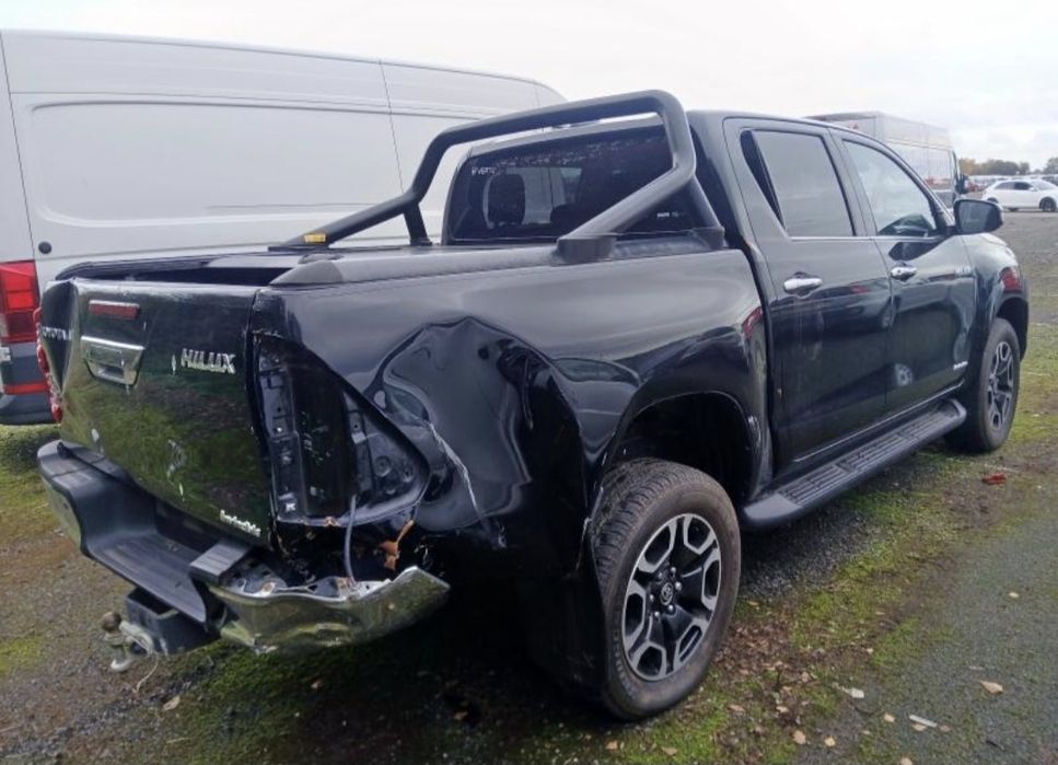 Dezmembrez Toyota Hilux 2.8 1GD-FTV Automat 2020-2024