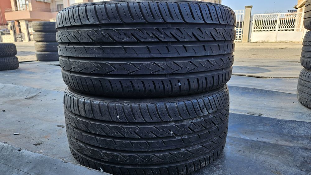 2бр гуми 245 35 19 дот 22