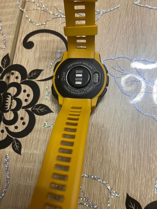 Часовник Garmin Instinct Solar