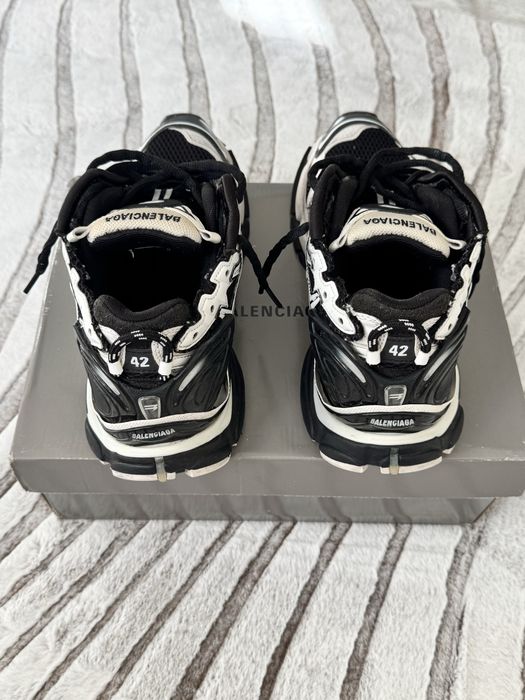 Balenciaga Runner