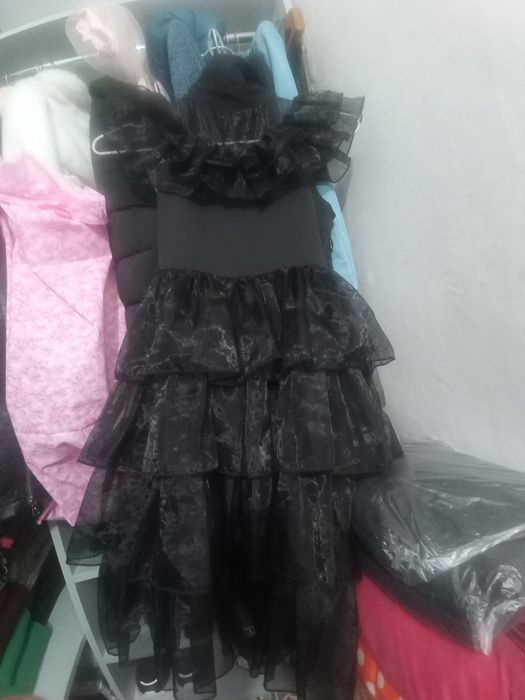 Платье нарядное  и красивое