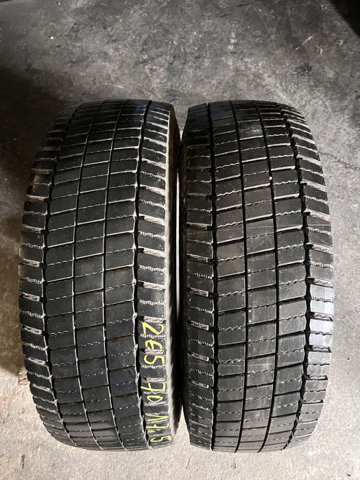 2 anvelope camion 265/70/17.5 , Continental , 15 mm !