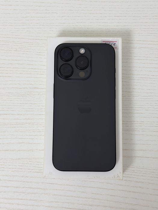 Iphone 15 pro в отличном состоянии