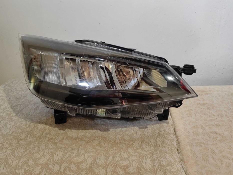 Фар Seat Ibiza 6F1 LED десен/Фар Сеат Ибиза Оригинален