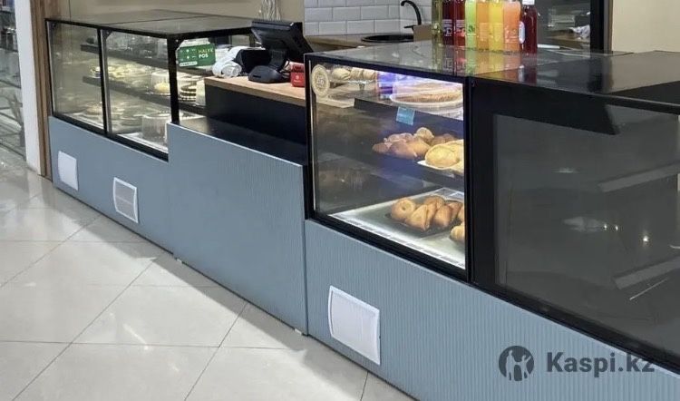 Витрины Carboma холодильные