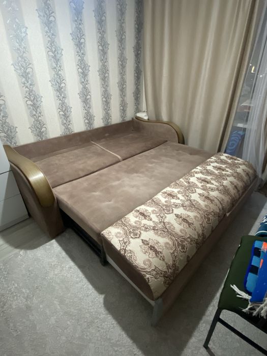 Продам диван сатамын