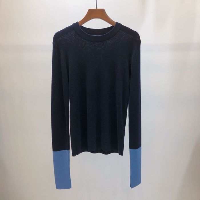 Свитер женский