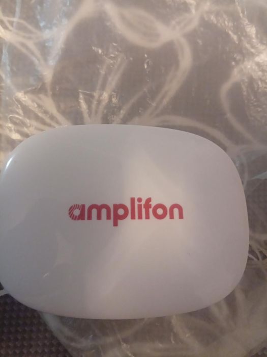 Vând aparate auditive amplifon