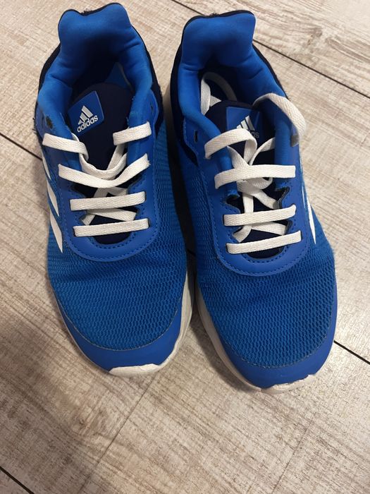 Маратонки Адидас 2 броя размери 35 1/2 и 37/13