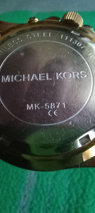 Срочно ! Часы оригинальные Michael Kors