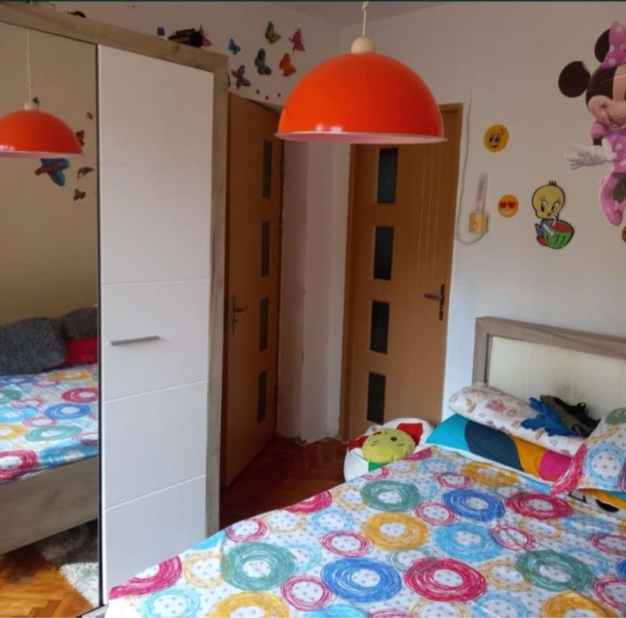 Vand apartament 2 camere